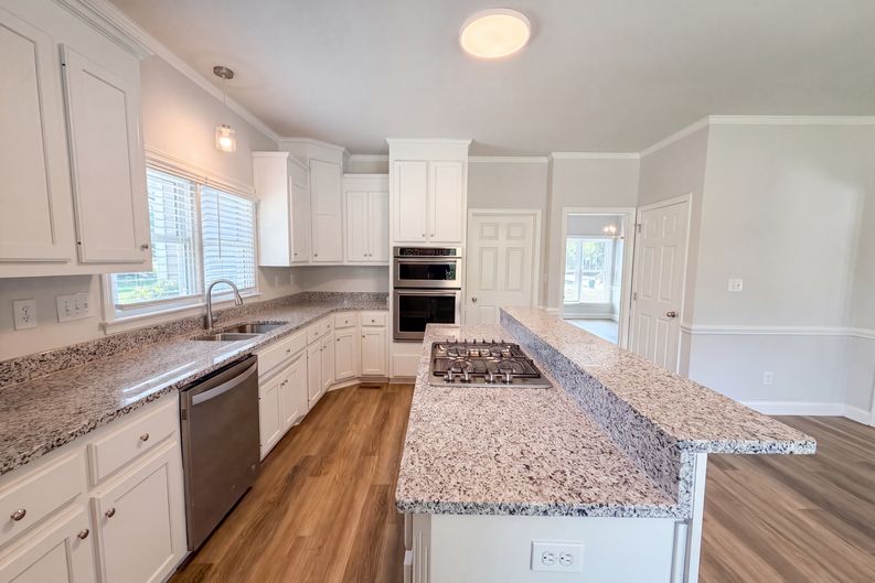 Photo 6 of 23 of 212 Timberlane Dr, Belmont, NC