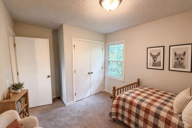 Photo 7 of 17 of 7816 Foxwood Dr, Raleigh, NC
