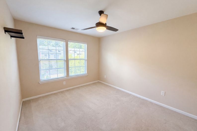 Photo 10 of 20 of 9006 Parlor Dr, Ladson, SC