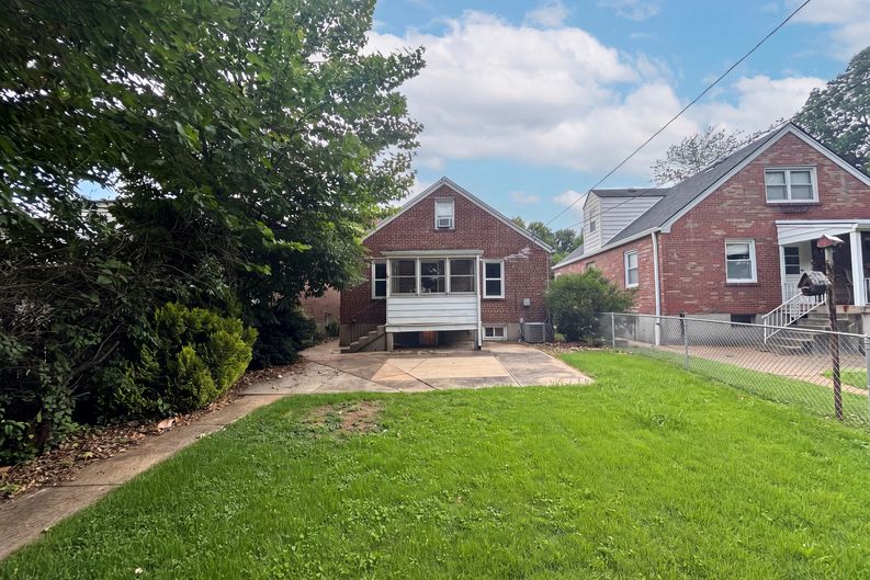 Photo 5 of 24 of 5363 Reber Pl, Saint Louis, MO