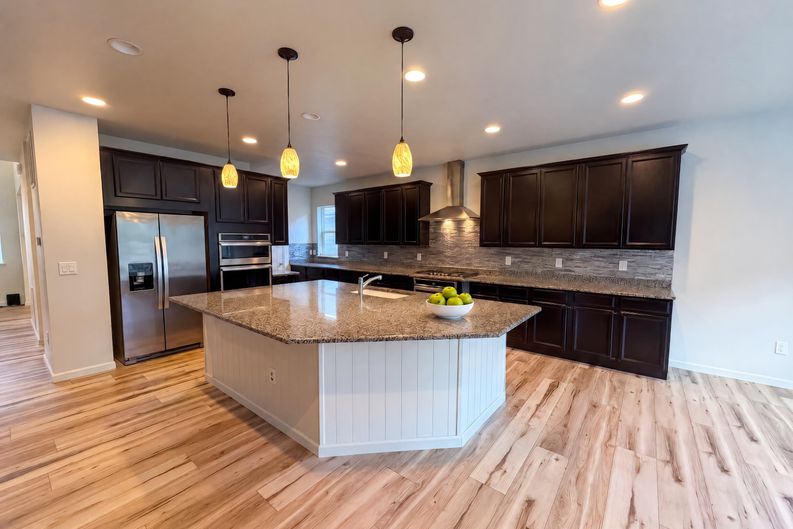 Photo 10 of 54 of 18402 W 93rd Pl, Arvada, CO
