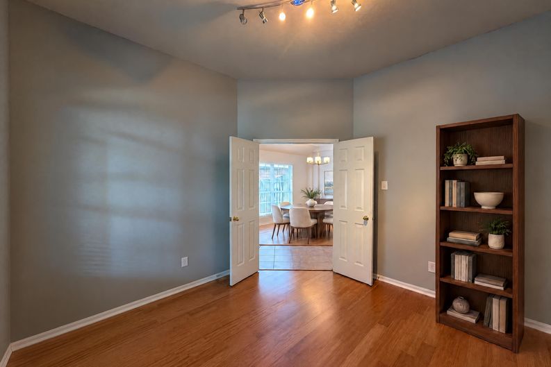 Photo 33 of 41 of 11810 White Water Bay Dr, Pearland, TX