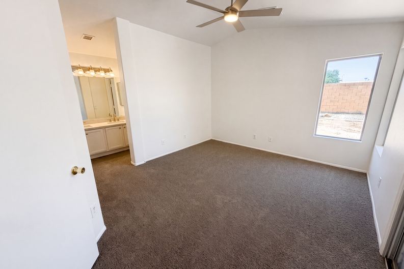 Photo 4 of 16 of 760 E Megan St, Chandler, AZ