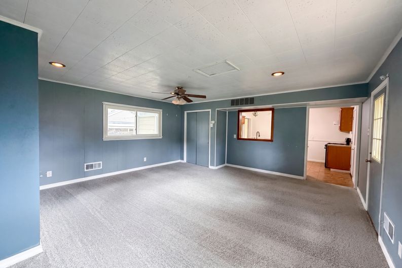 Photo 8 of 21 of 1607 N 17th St, Belleville, IL