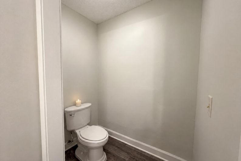 Photo 12 of 23 of 1328 Baffin Bay Rd, Columbia, SC