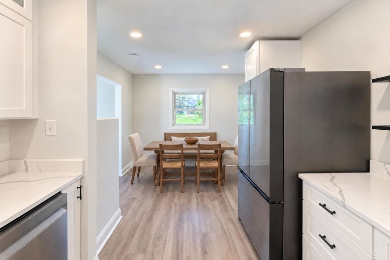 Photo 6 of 20 of 3007 Fairhill Rd, Fairfax, VA