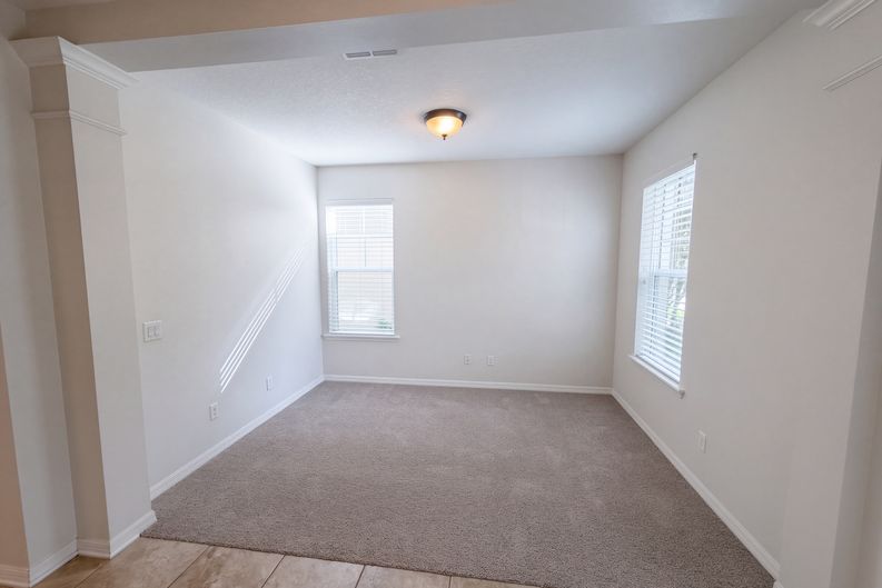 Photo 13 of 39 of 8231 Laureate Blvd, Orlando, FL