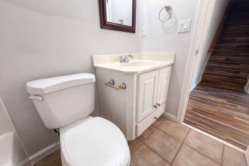 Photo 10 of 19 of 143 Laurel Ridge Ct, Gastonia, NC