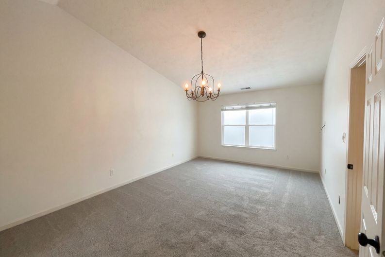 Photo 11 of 21 of 5259 Baysdon Cir, Indianapolis, IN