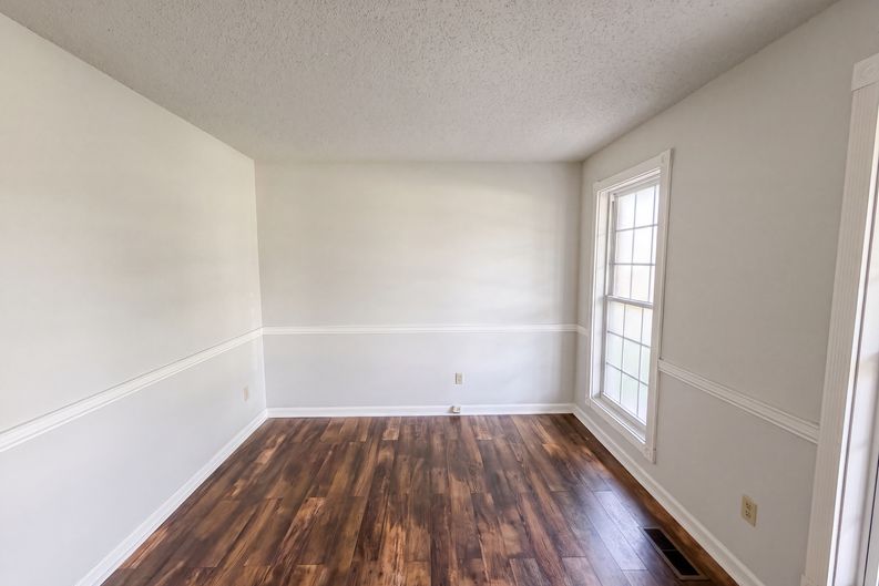 Photo 10 of 27 of 518 Glenfield Cir, Maryville, TN