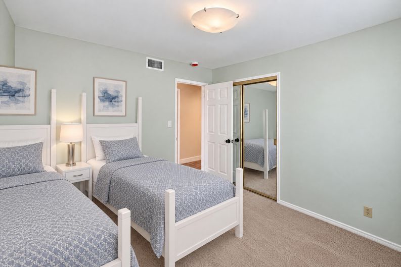 Photo 16 of 25 of 1042 Whispering Oaks Dr, Arcadia, CA