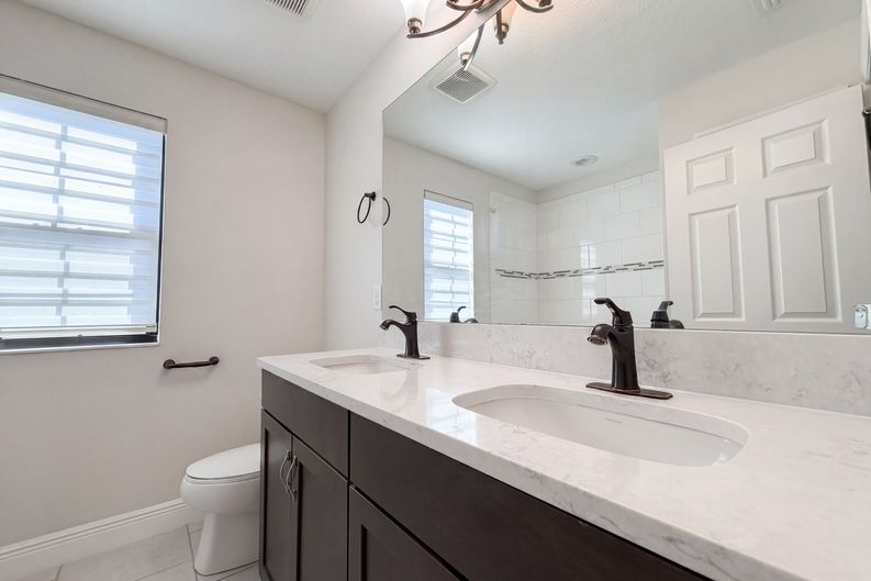 Photo 25 of 33 of 12643 Horseshoe Bend Dr, Lithia, FL