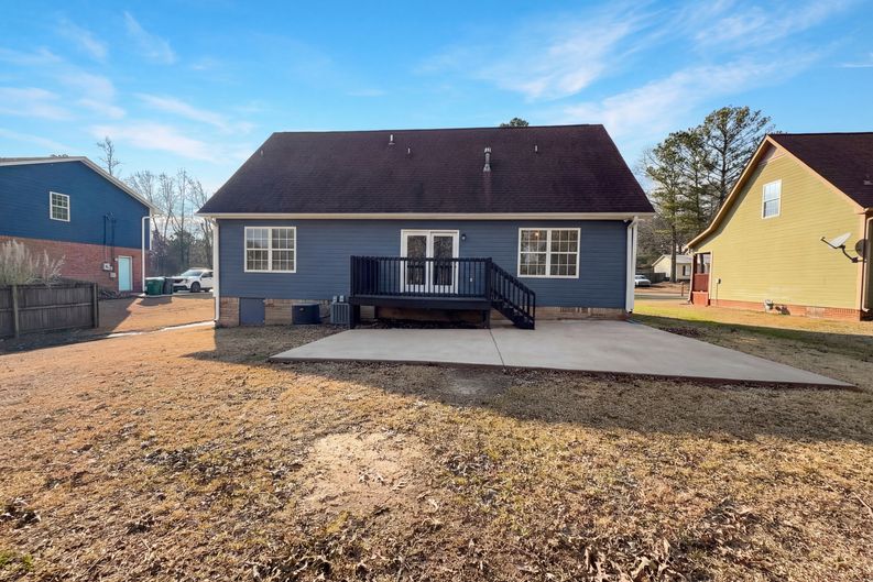 Photo 5 of 20 of 2604 Sunrise Dr, Moody, AL