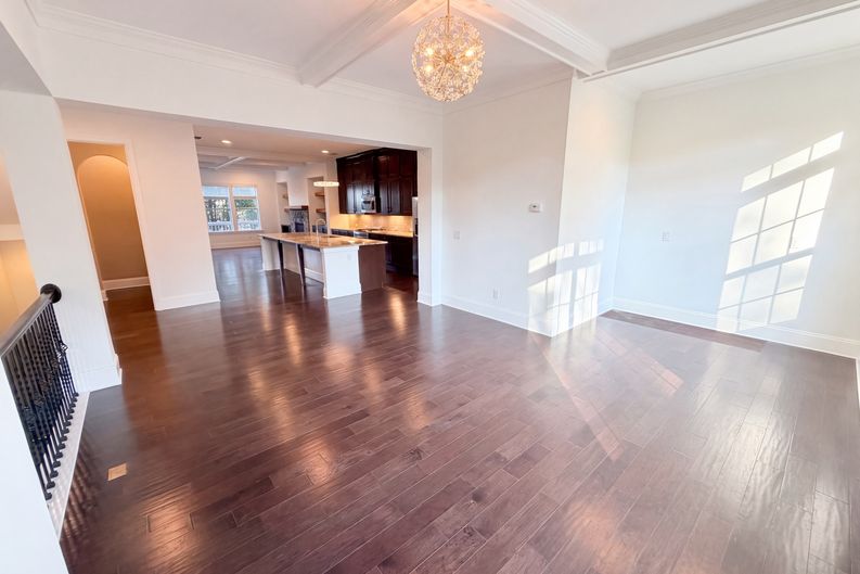 Photo 13 of 44 of 2256 Royal Vineyard Ln SE, Smyrna, GA