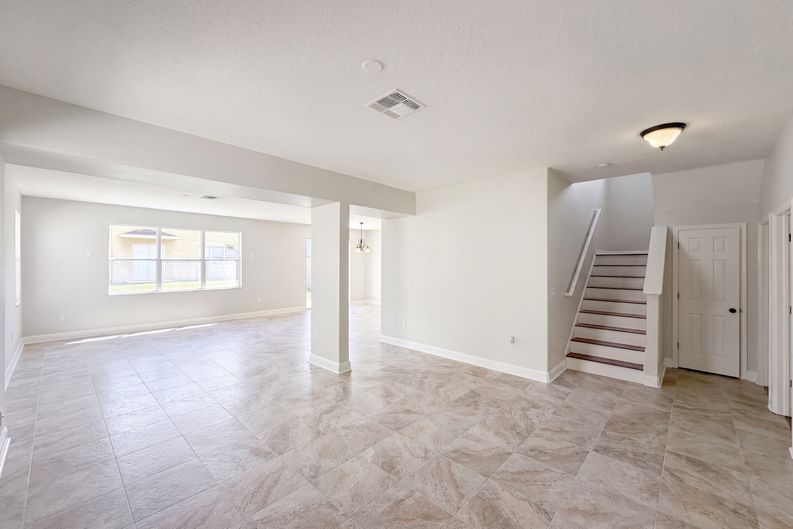 Photo 8 of 40 of 17534 Balmaha Dr, Land O Lakes, FL