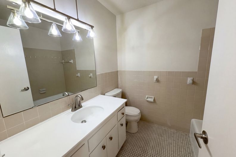 Photo 15 of 25 of 3480 Milton St N, Shoreview, MN