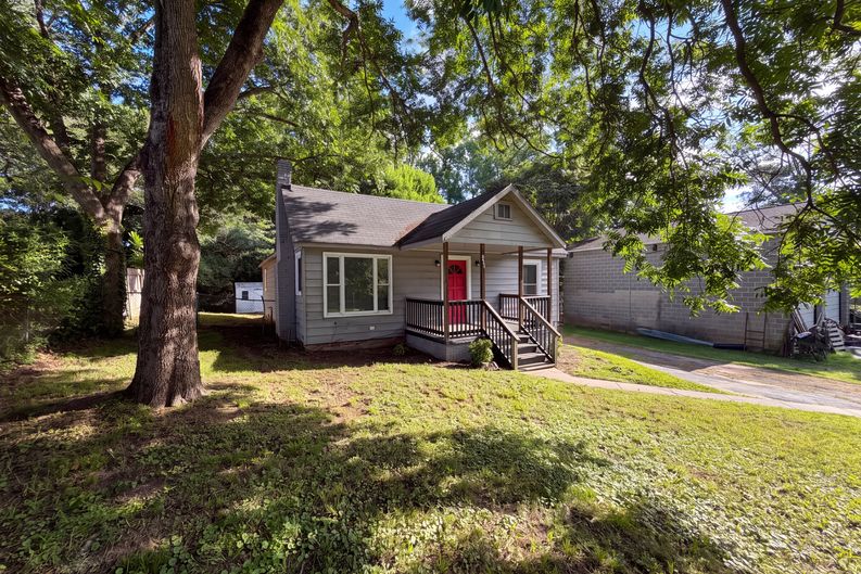 Photo 13 of 19 of 831 Fairview St, Kannapolis, NC