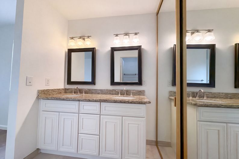 Photo 10 of 25 of 6232 Wittenham Way, Orangevale, CA