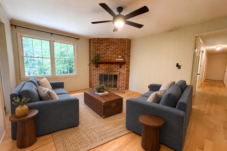 Photo 8 of 18 of 3010 Hope Valley Rd, Winston Salem, NC