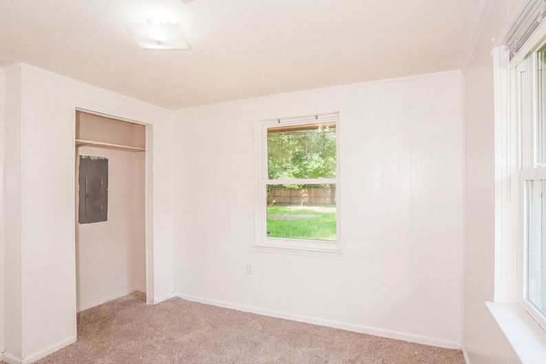 Photo 12 of 41 of 733 Sutton St, Jesup, GA