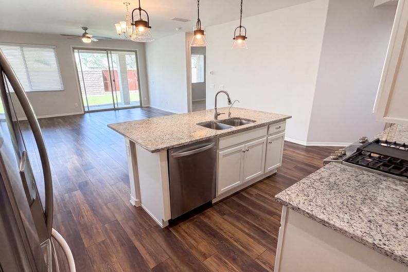 Photo 11 of 35 of 10066 W Cashman Dr, Peoria, AZ