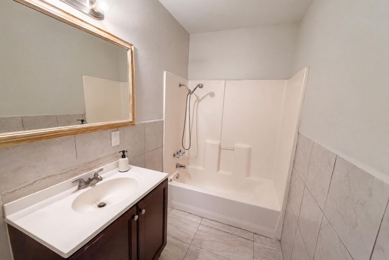 Photo 16 of 20 of 17787 Ivy Ave, Fontana, CA