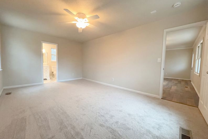 Photo 10 of 18 of 225 Ash Cir, Trussville, AL