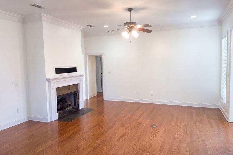 Photo 3 of 18 of 2621 Middletowne Dr, Zachary, LA
