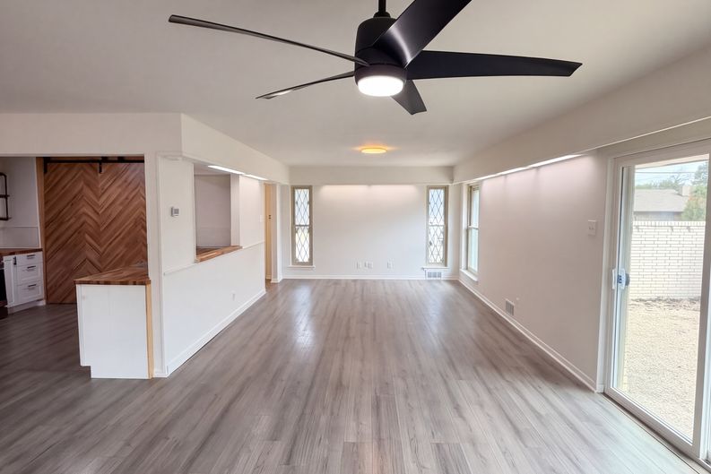 Photo 3 of 17 of 1410 Lexington Dr, Garland, TX