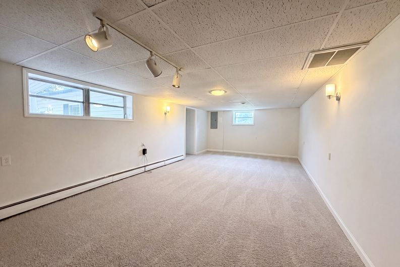 Photo 15 of 21 of 1580 W Cloaninger Ave, Statesville, NC