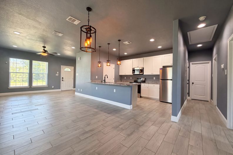 Photo 6 of 13 of 514 Wilchester St, San Antonio, TX