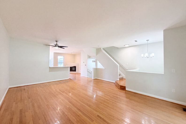 Photo 3 of 27 of 1031 Cutter St, Cincinnati, OH
