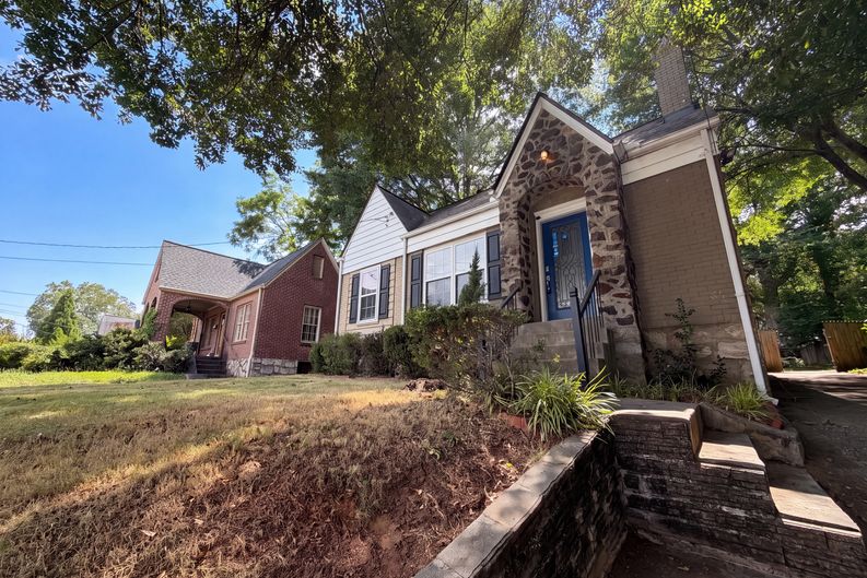 Photo 18 of 21 of 1773 Sylvan Rd SW, Atlanta, GA