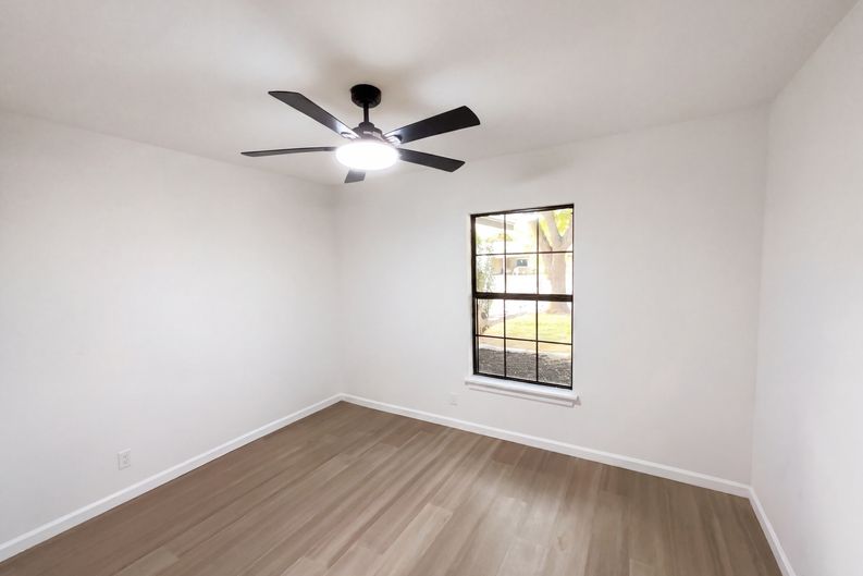 Photo 7 of 20 of 6718 Spring Haven St, San Antonio, TX