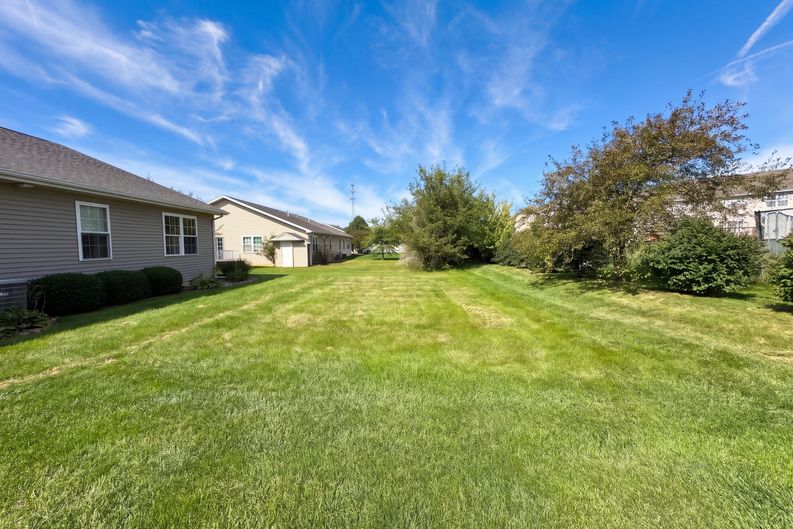 Photo 14 of 17 of 1823 Kingsbury Rd, Washington, IL