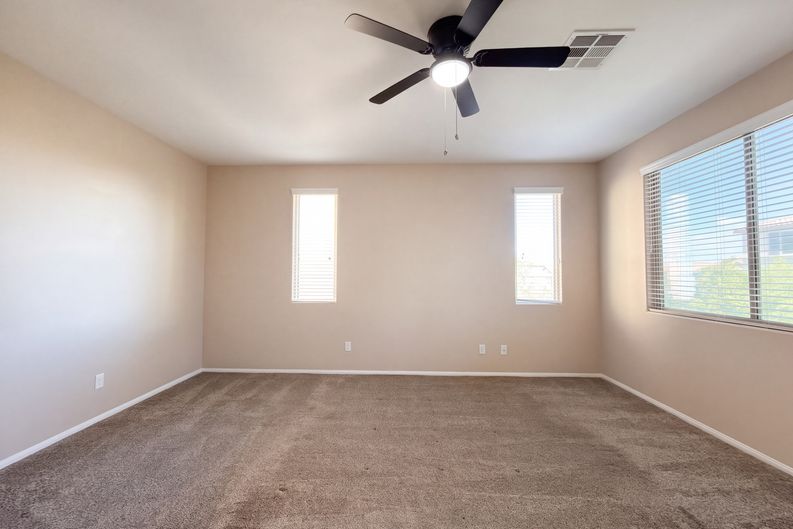 Photo 4 of 27 of 10852 Grey Seal Bay St, Las Vegas, NV