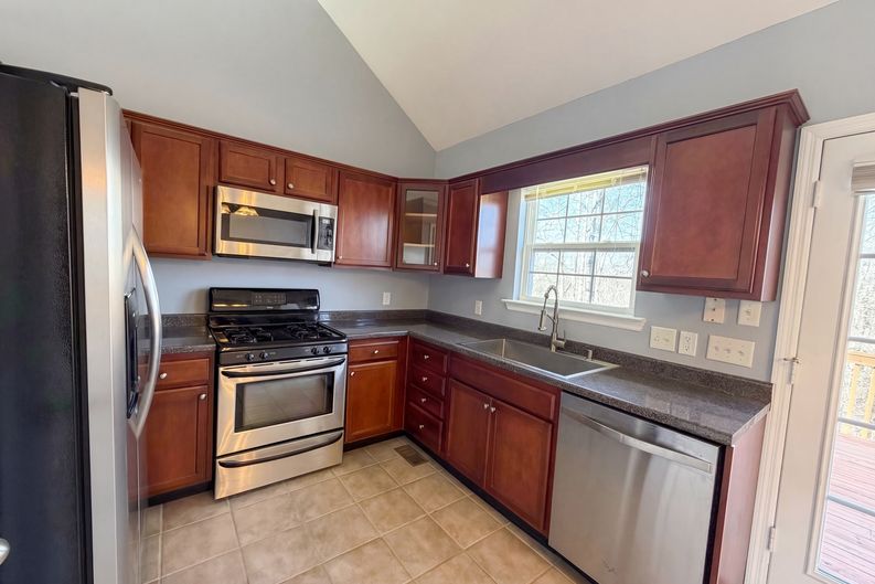 Photo 13 of 26 of 6937 Bucksland Dr, Ooltewah, TN