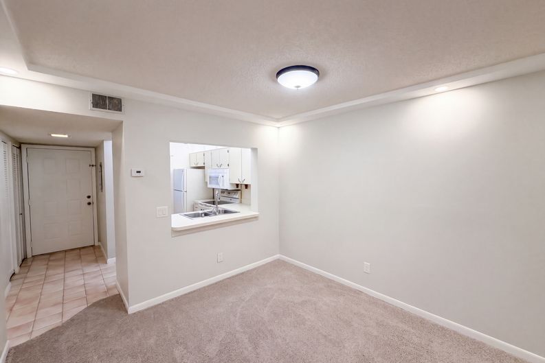 Photo 6 of 37 of 1465 Millstream Ln, Dunedin, FL