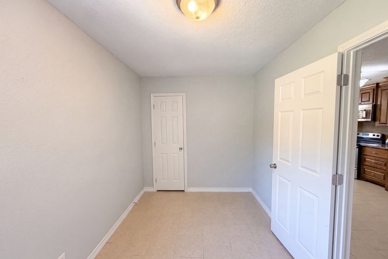 Photo 4 of 19 of 502 Jennings St, Nocona, TX