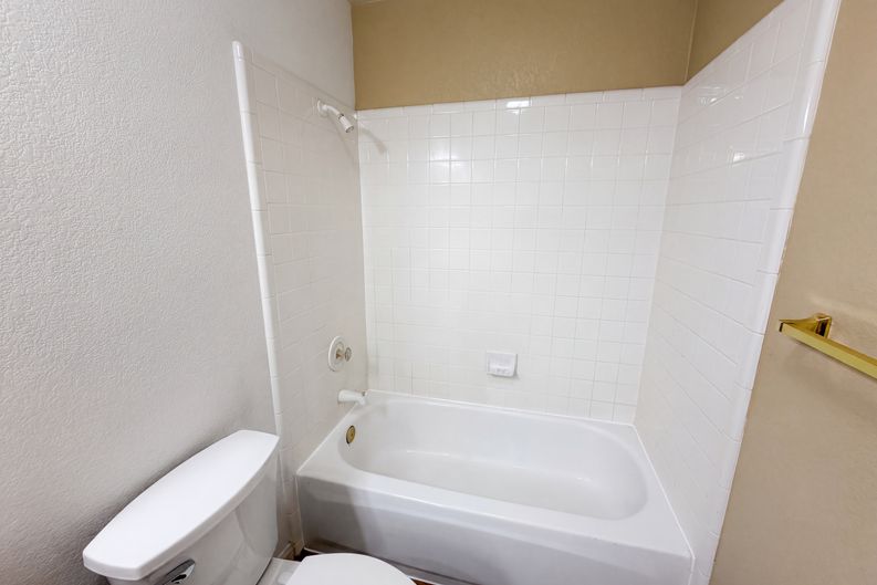 Photo 17 of 44 of 5344 Swindon Rd, Rocklin, CA