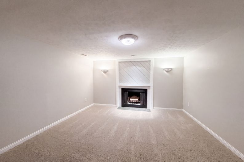 Photo 17 of 22 of 5569 Partridge Cir, West Chester, OH