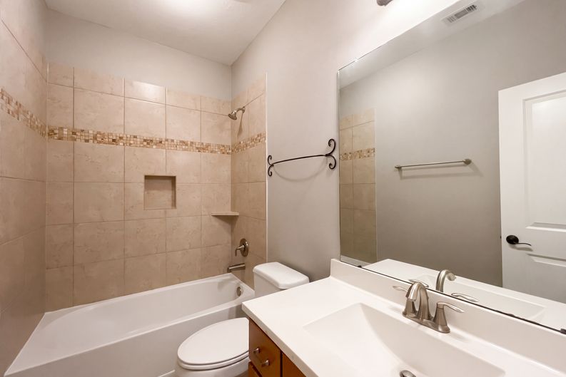 Photo 17 of 27 of 31403 Imperial Bluff Ct, Spring, TX