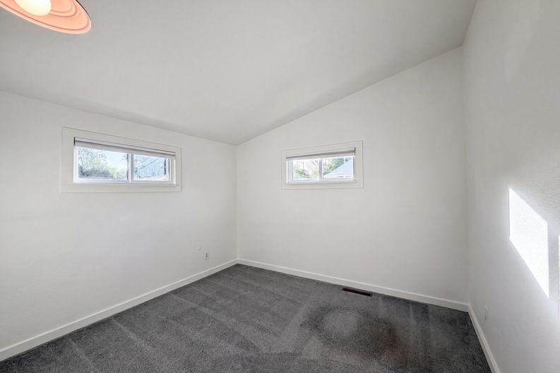 Photo 6 of 16 of 433 Sunnyside Ln, Longmont, CO