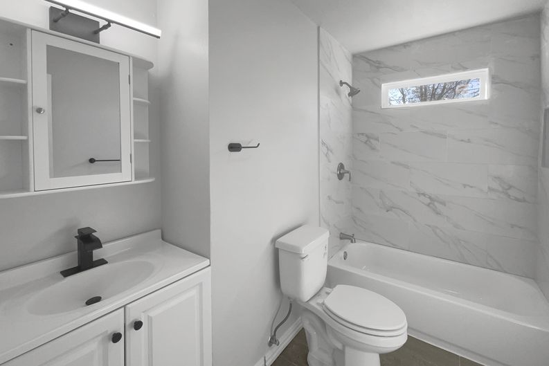 Photo 10 of 16 of 9618 Tamalpais Dr, Dallas, TX