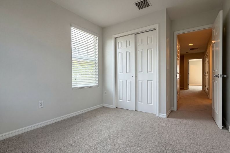 Photo 18 of 29 of 7070 Woodchase Glen Dr, Riverview, FL