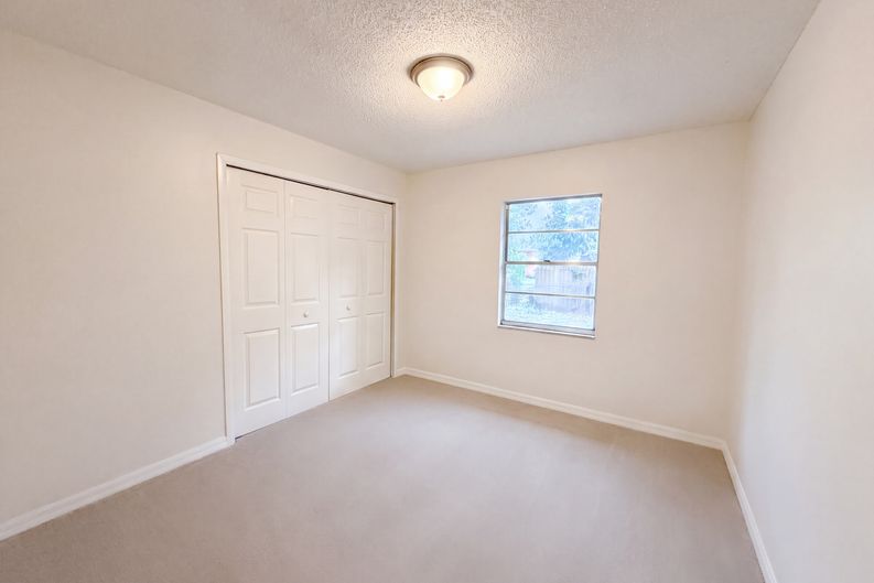 Photo 4 of 20 of 4209 E Alene Dr, Tampa, FL