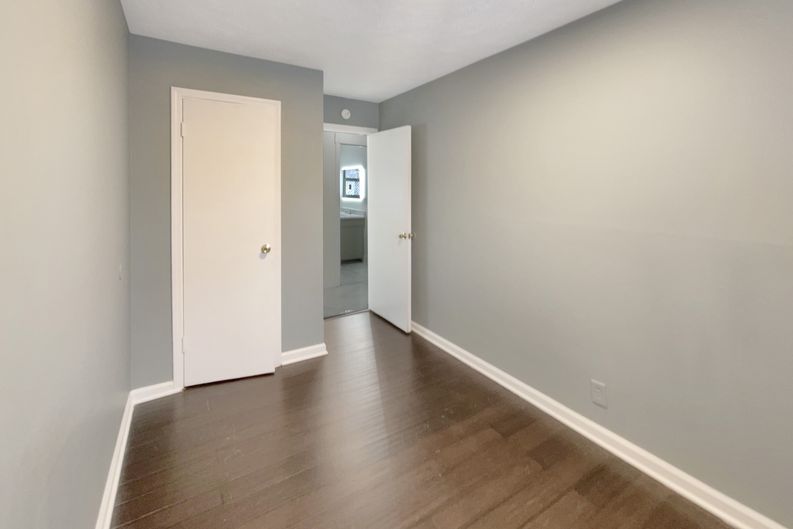 Photo 14 of 17 of 4055 N Grand Ave, Indianapolis, IN