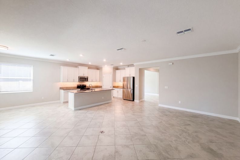 Photo 10 of 32 of 31351 Cannon Rush Dr, San Antonio, FL