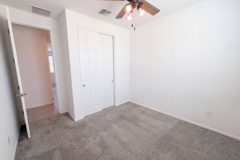 Photo 16 of 29 of 5644 N 199th Ave, Litchfield Park, AZ