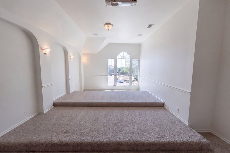 Photo 26 of 31 of 1402 Stone Oak Ct, Cedar Hill, TX